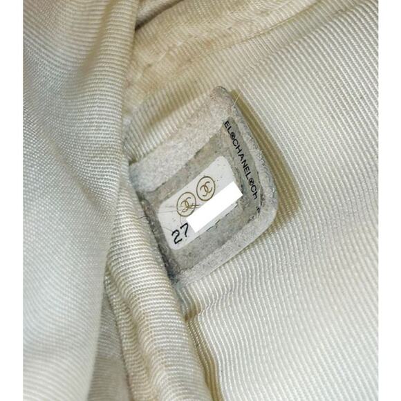 CHANEL White Cosmetic Chain Shoulder Bag A-A23234 - Picture 9 of 10
